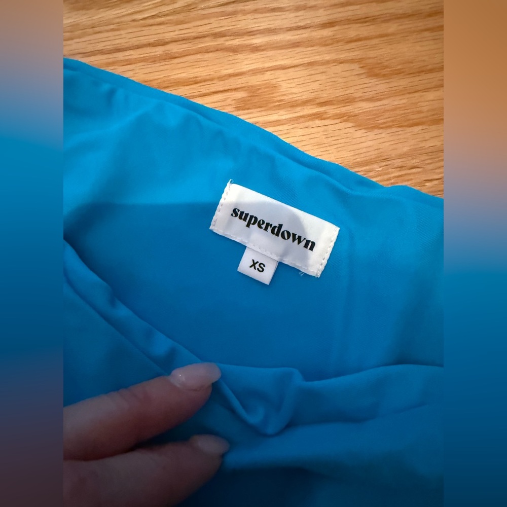 Superdown Cassandra Crop Top in Teal - Picture 6 of 6